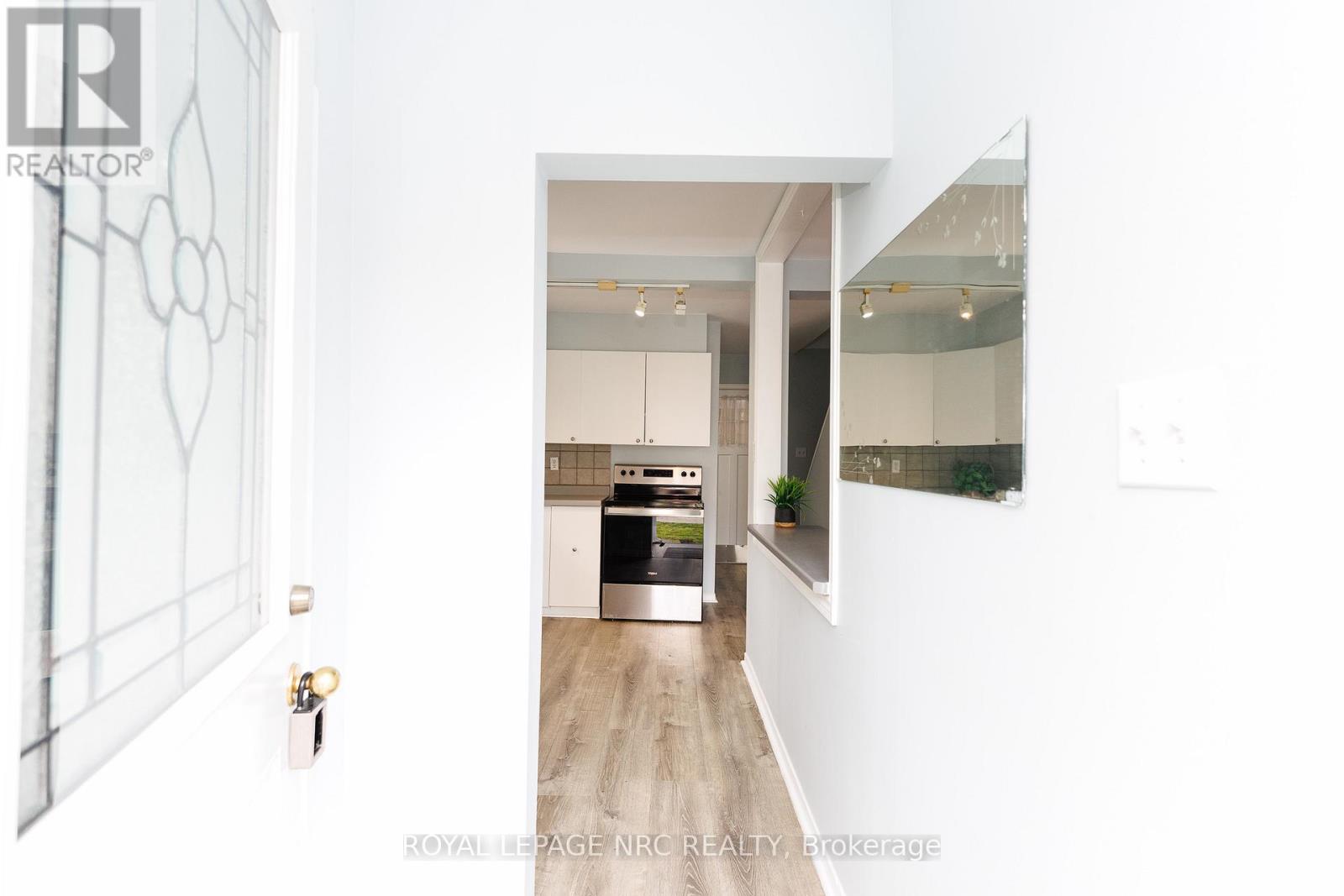 4676 Mcdougall Crescent, Niagara Falls, Ontario  L2E 1B7 - Photo 3 - X13519020