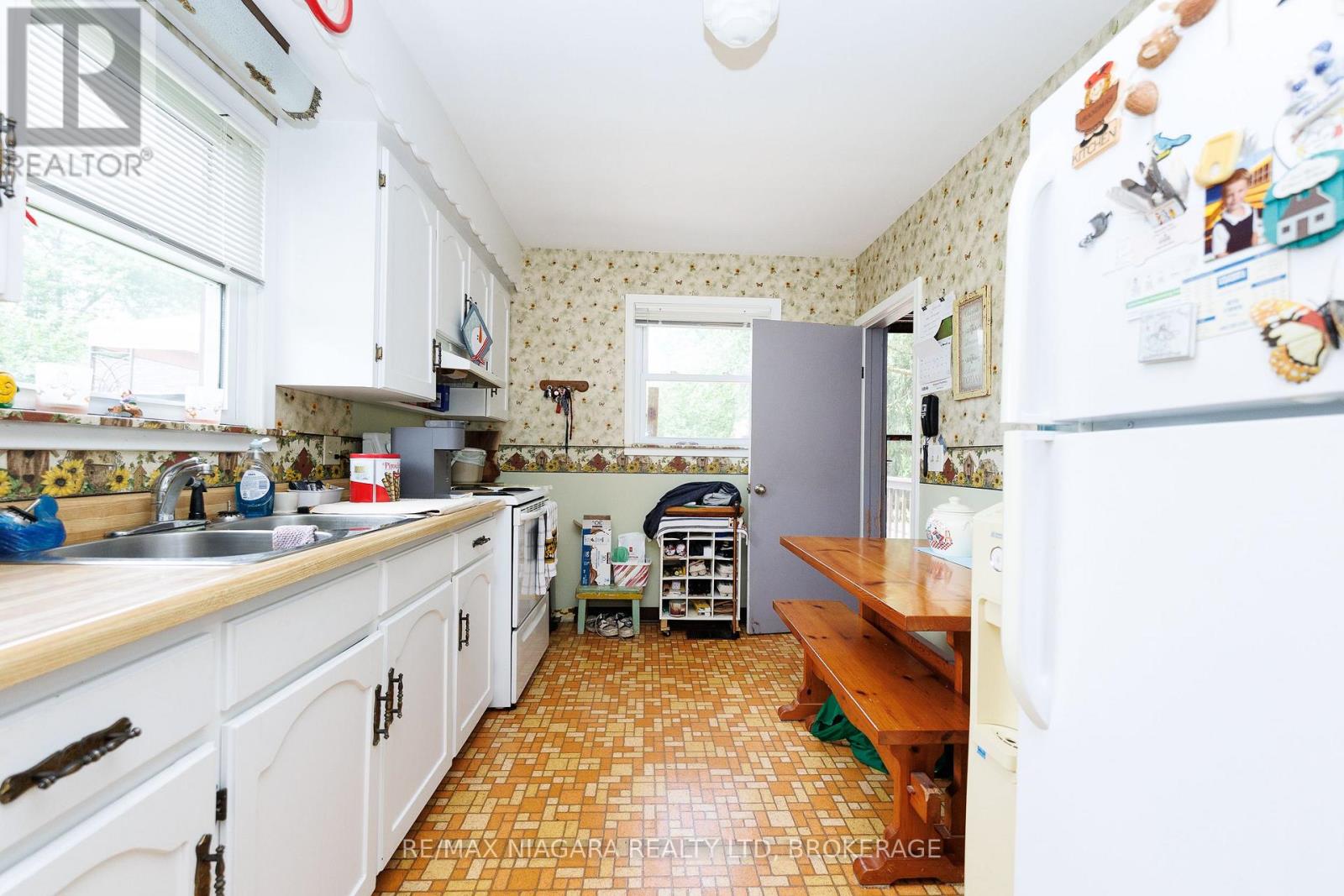 2561 Point Abino Road N, Fort Erie, Ontario  L0S 1S0 - Photo 17 - X13519354