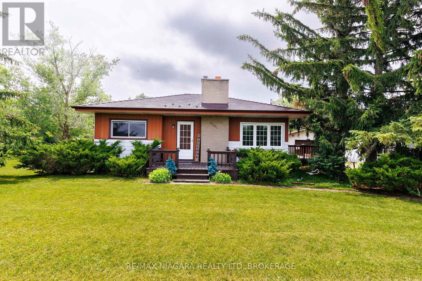 2561 Point Abino Road N, Fort Erie, Ontario  L0S 1S0 - Photo 3 - X13519354