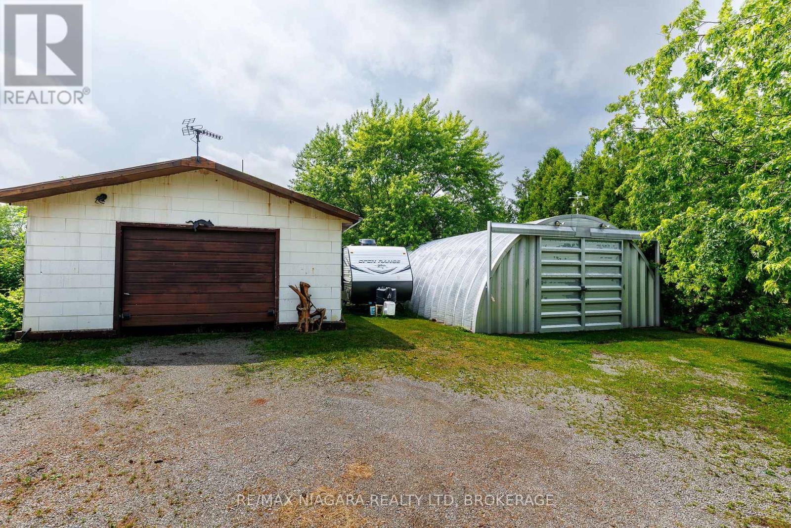 2561 Point Abino Road N, Fort Erie, Ontario  L0S 1S0 - Photo 7 - X13519354