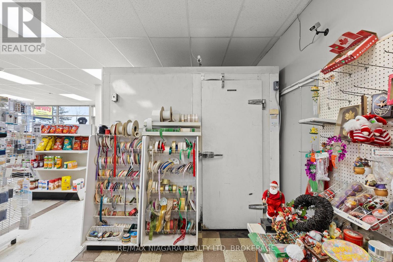 1530 Niagara Stone Road, Niagara-On-The-Lake, Ontario  L0S 1J0 - Photo 12 - X13523202