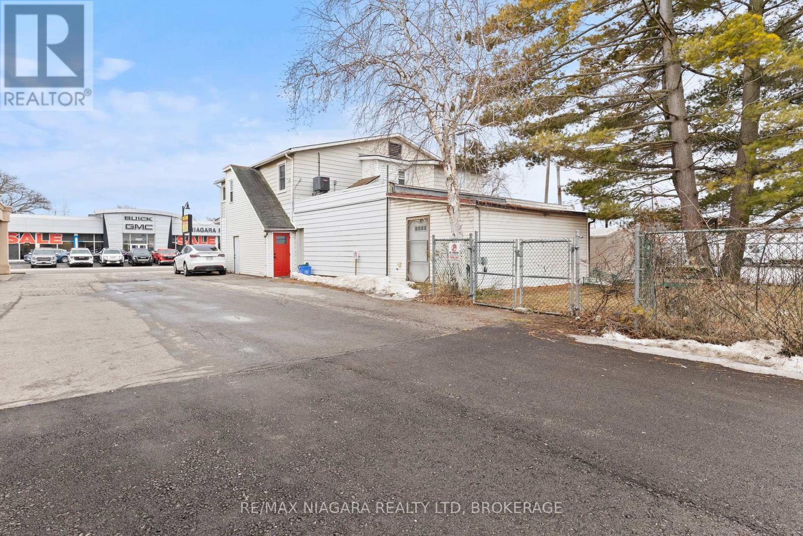 1530 Niagara Stone Road, Niagara-On-The-Lake, Ontario  L0S 1J0 - Photo 4 - X13523202