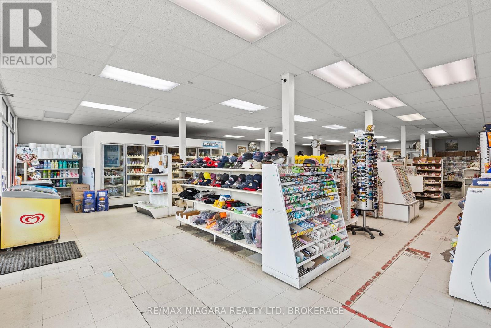 1530 Niagara Stone Road, Niagara-On-The-Lake, Ontario  L0S 1J0 - Photo 8 - X13523202