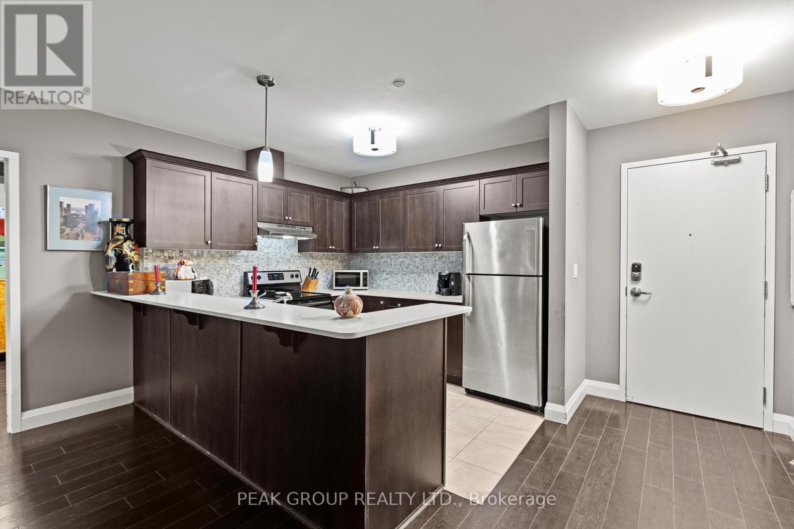 106 - 26 Wellington Street, St. Catharines, Ontario  L2R 5P8 - Photo 3 - X13525330
