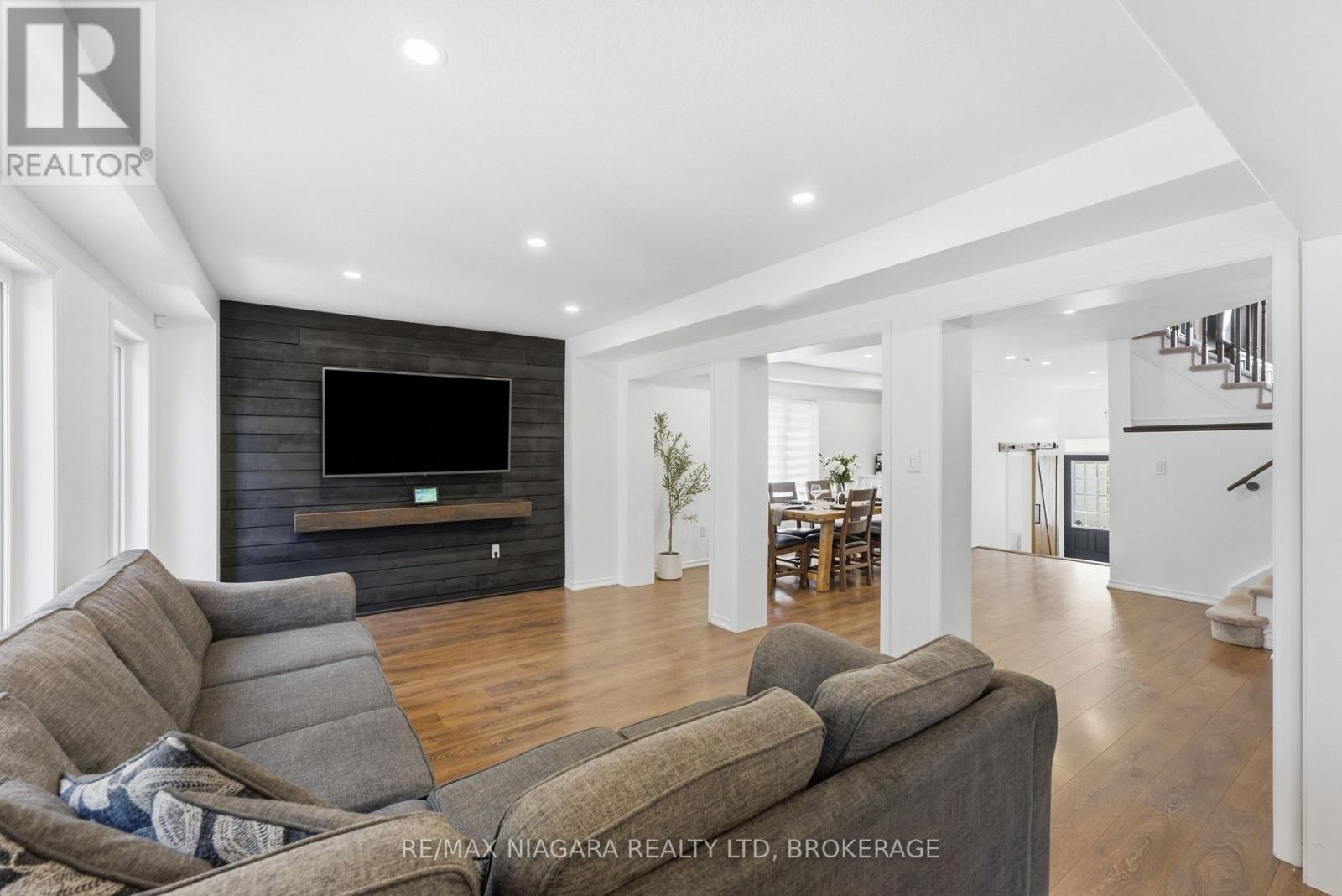 8571 Dogwood Crescent, Niagara Falls, Ontario  L2H 0K7 - Photo 11 - X13526442
