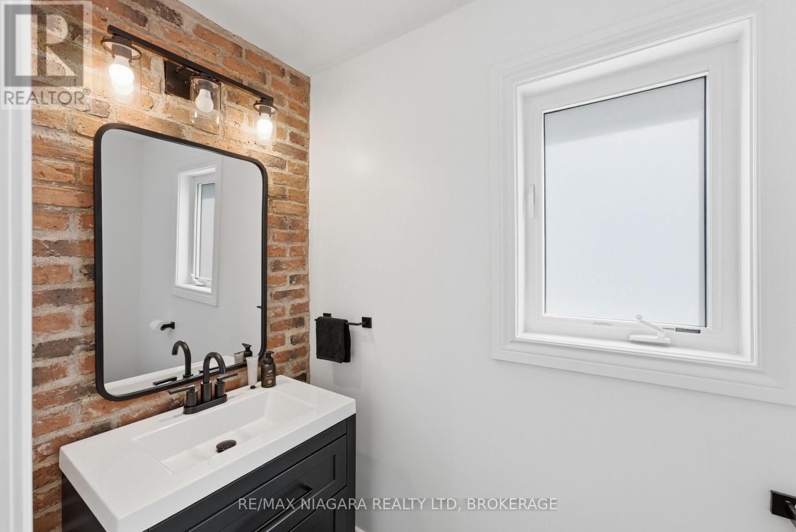 8571 Dogwood Crescent, Niagara Falls, Ontario  L2H 0K7 - Photo 7 - X13526442