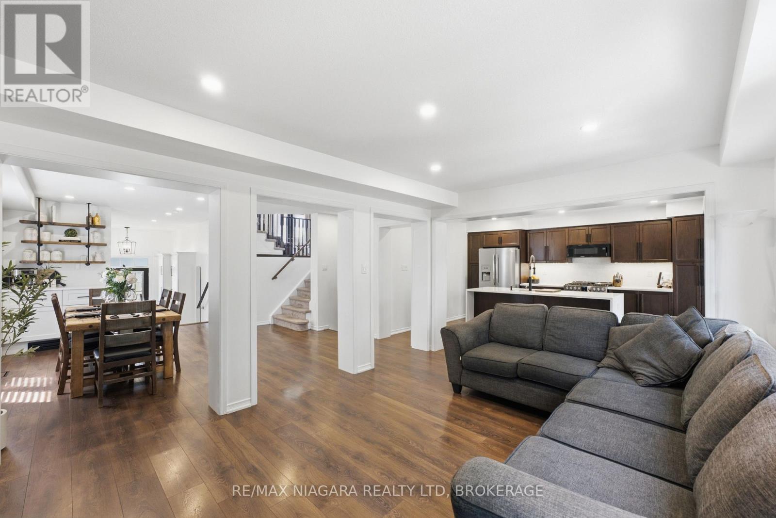 8571 Dogwood Crescent, Niagara Falls, Ontario  L2H 0K7 - Photo 8 - X13526442