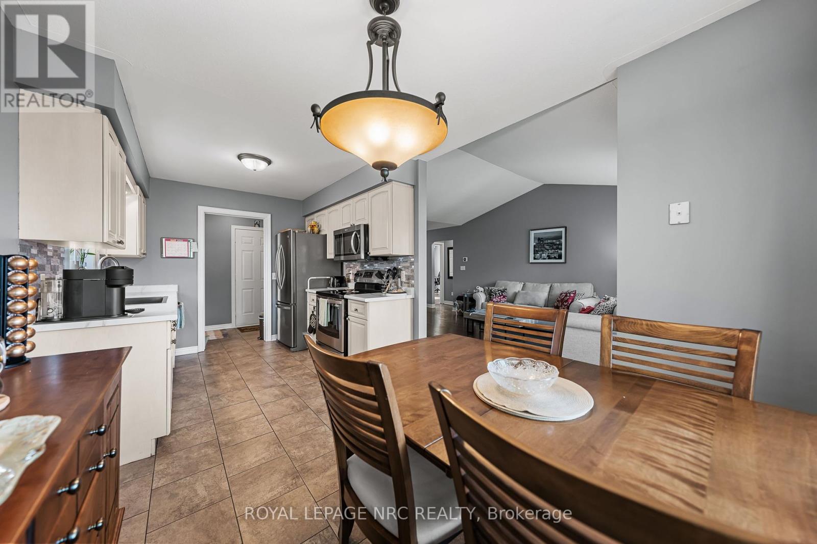 1052 Vansickle Road N, St. Catharines, Ontario  L2S 2X3 - Photo 14 - X13533166