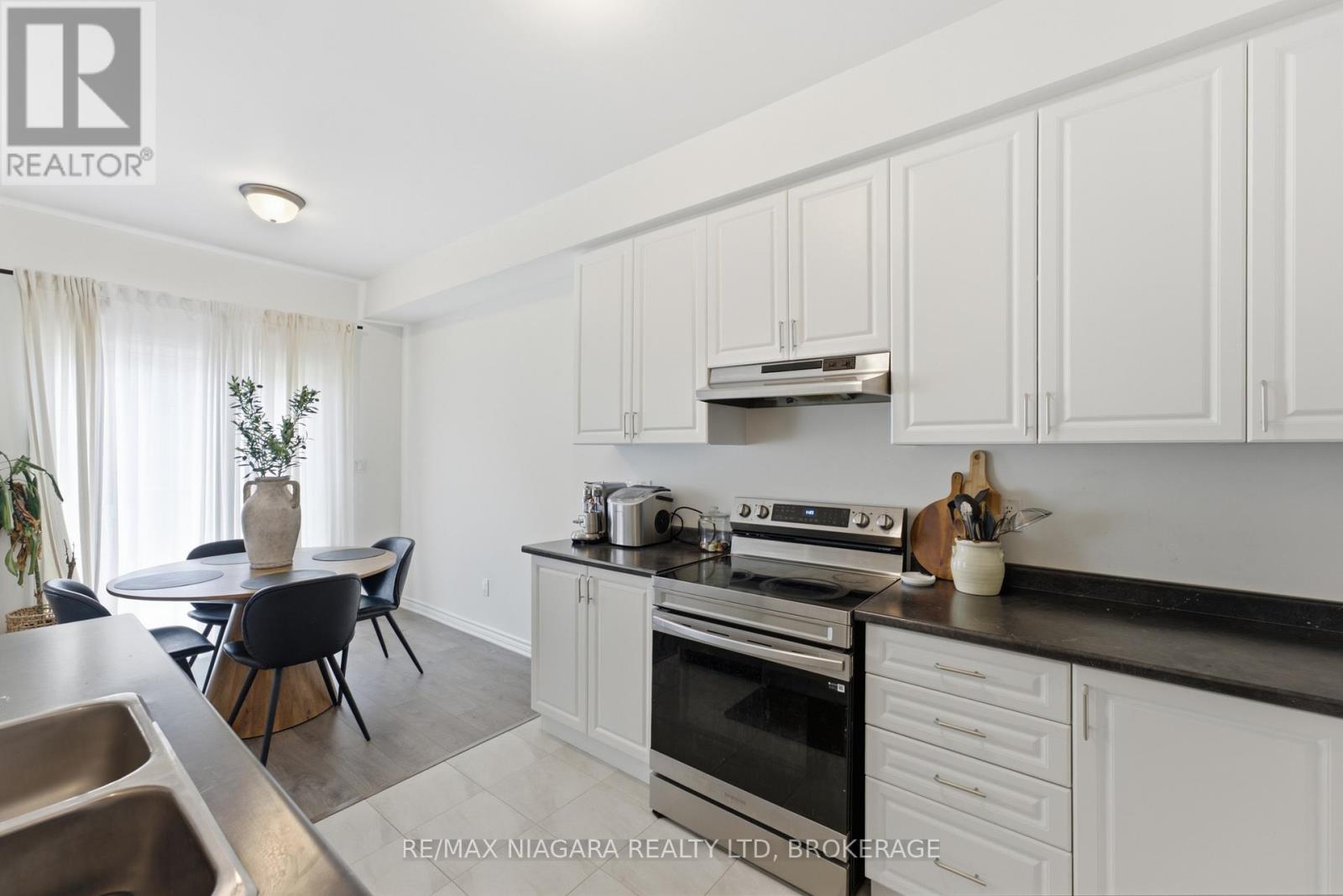 56 Sapphire Way, Thorold, Ontario  L2V 0B8 - Photo 11 - X13535440