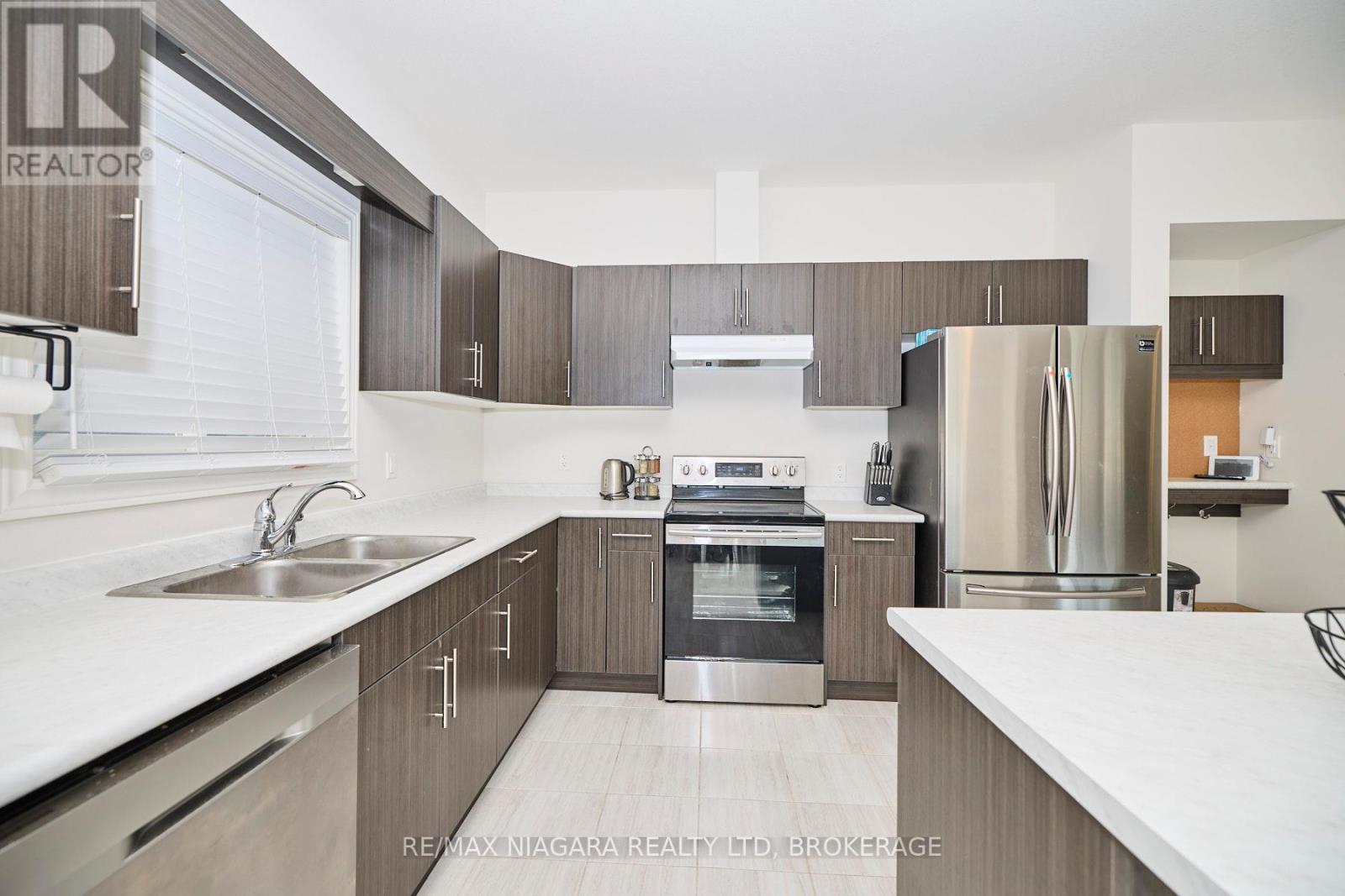 3595 Carolina Court, Fort Erie, Ontario  L0S 1N0 - Photo 13 - X13535532