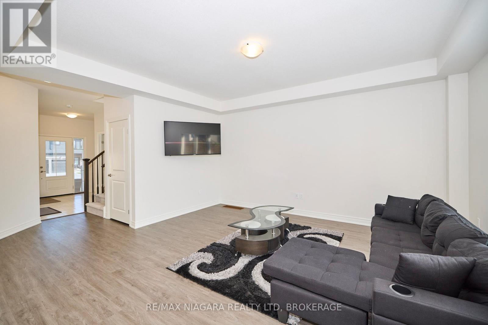 3595 Carolina Court, Fort Erie, Ontario  L0S 1N0 - Photo 9 - X13535532