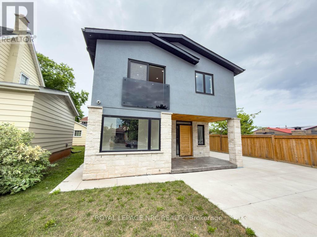 4392 Ontario Street, Lincoln, Ontario  L0R 1B0 - Photo 1 - X13536474