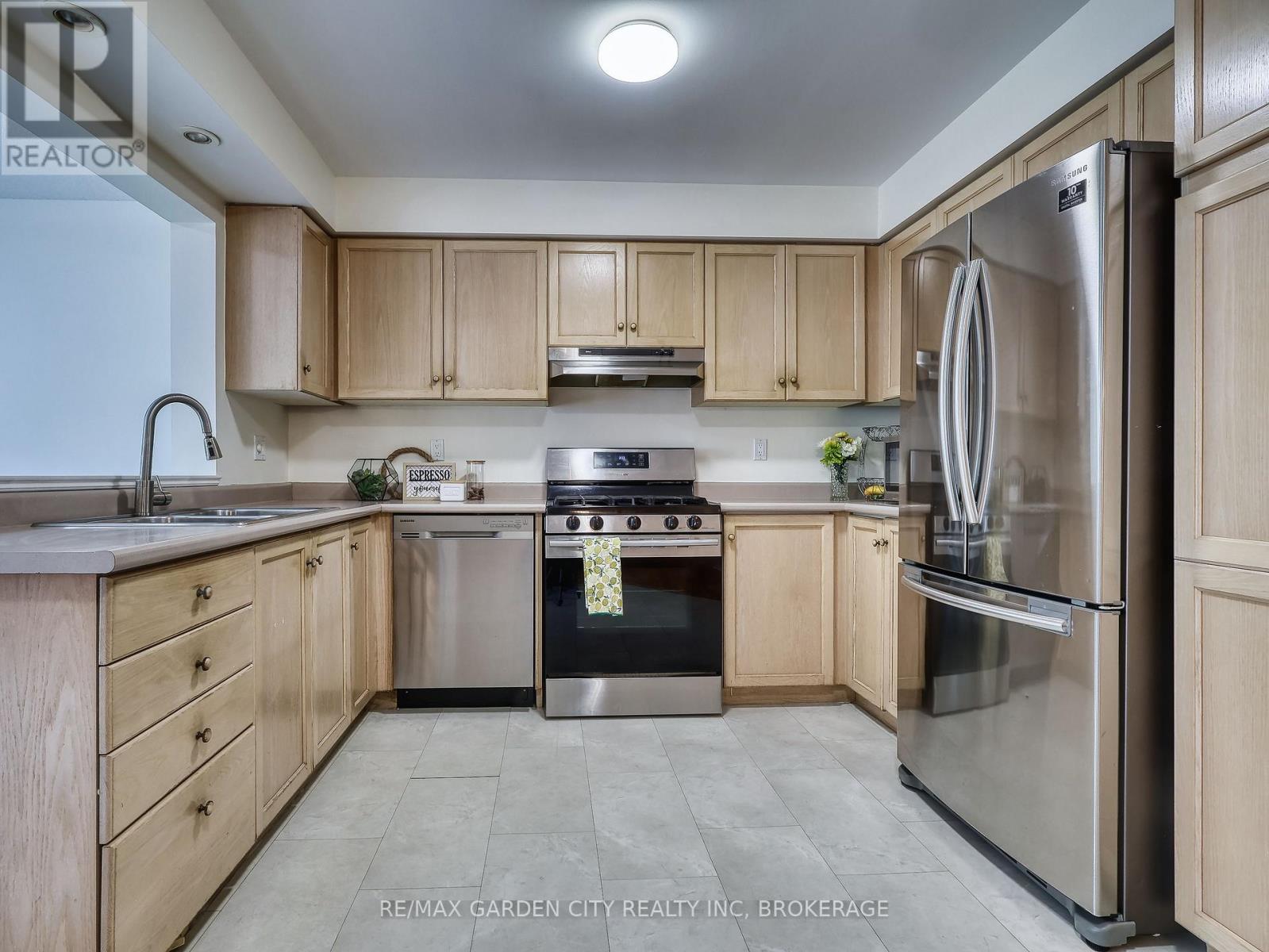 75 Jackson Court E, Welland, Ontario  L3C 7G4 - Photo 10 - X13537214