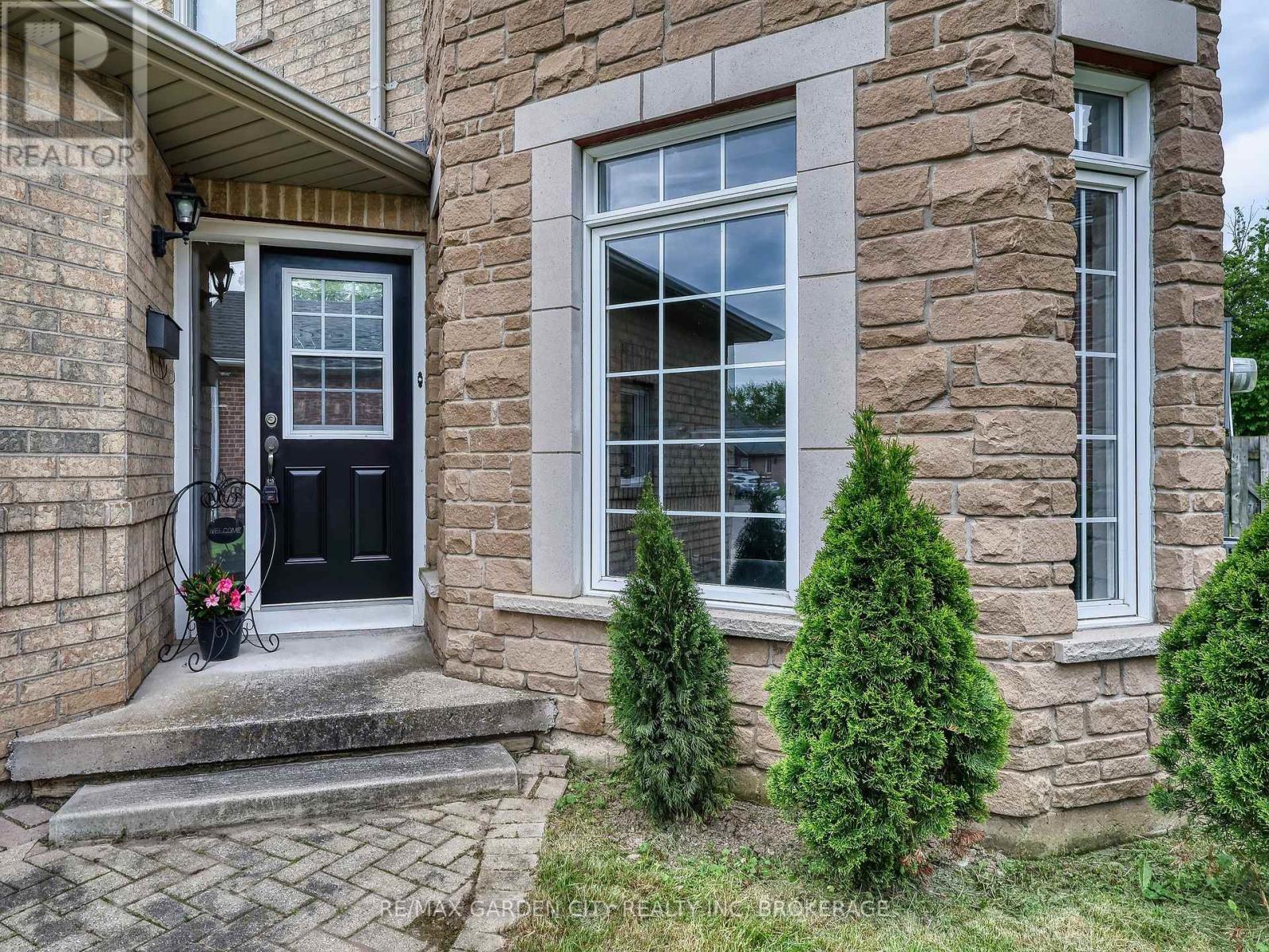 75 Jackson Court E, Welland, Ontario  L3C 7G4 - Photo 2 - X13537214