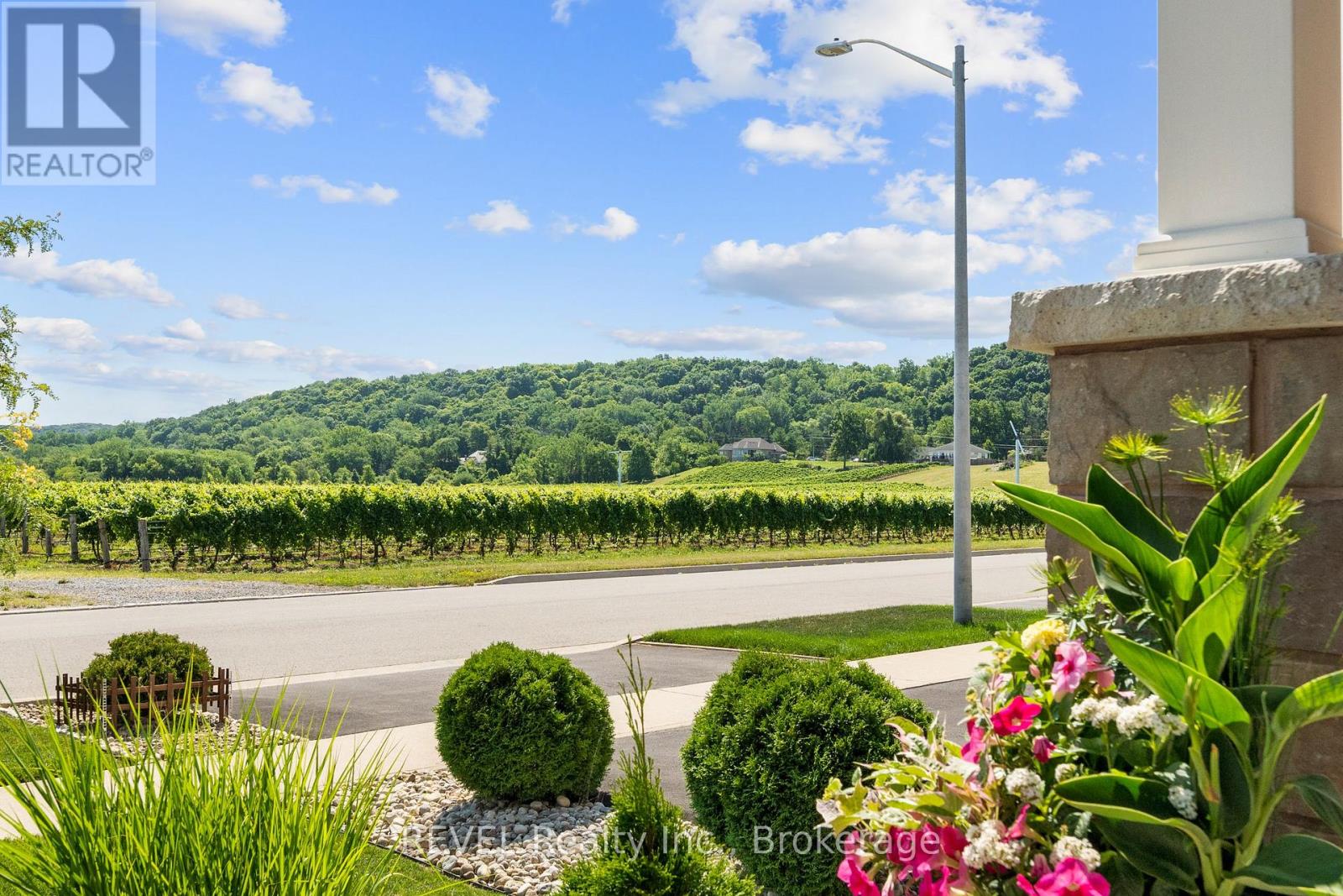 316 Concession 3 Road, Niagara-On-The-Lake, Ontario  L0S 1J0 - Photo 3 - X13537288