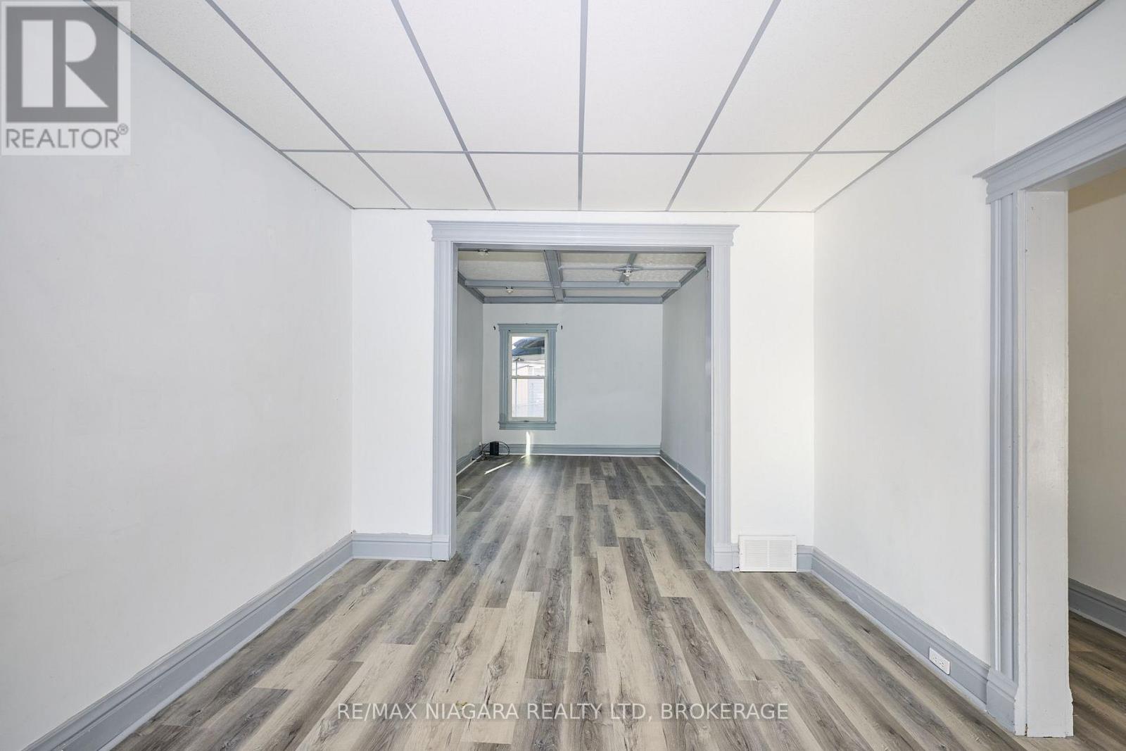 105a Welland Avenue, St. Catharines, Ontario  L2R 2H4 - Photo 6 - X13541878
