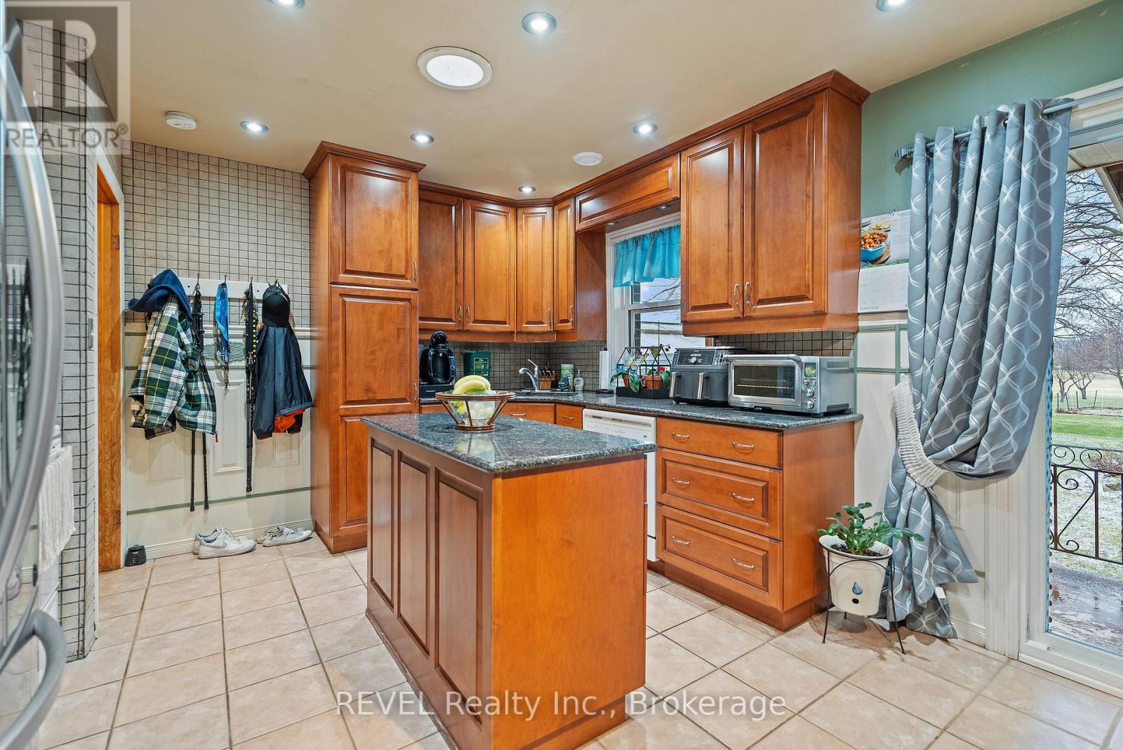 6398 Mountain Road, Niagara Falls, Ontario  L2E 6S4 - Photo 12 - X13542818