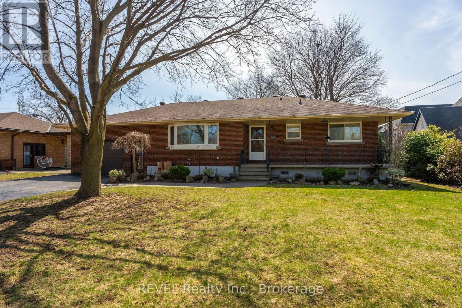 6398 Mountain Road, Niagara Falls, Ontario  L2E 6S4 - Photo 4 - X13542818