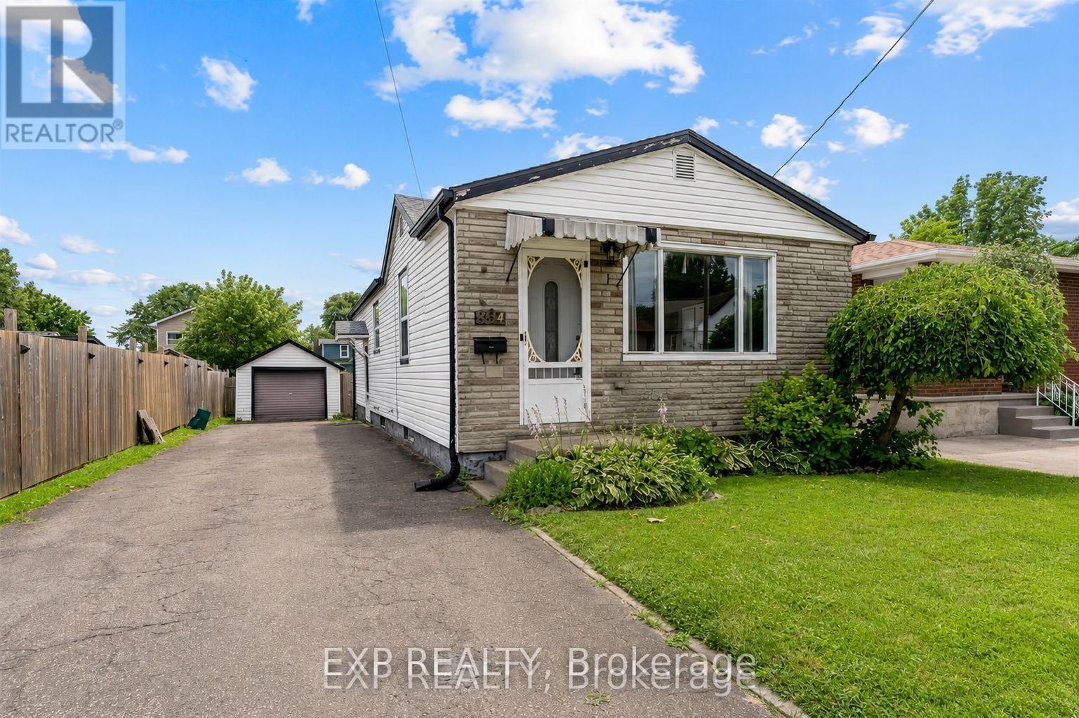 6344 Ash Street, Niagara Falls, Ontario  L2G 2H5 - Photo 1 - X13545636
