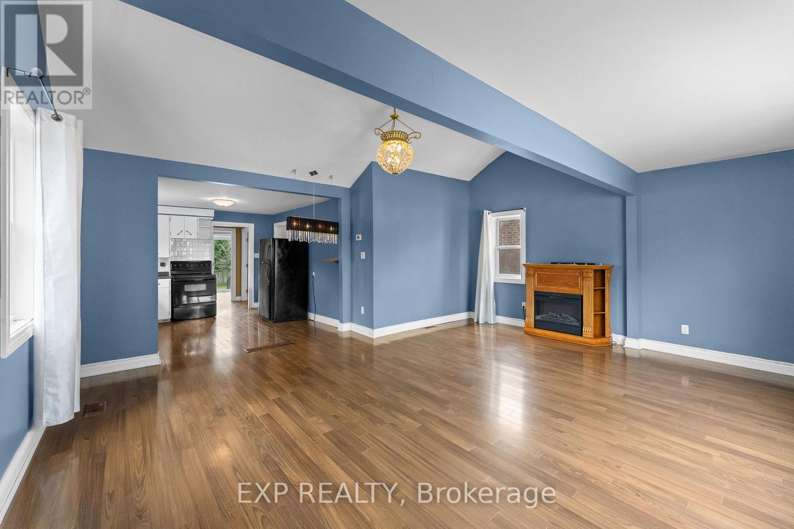 6344 Ash Street, Niagara Falls, Ontario  L2G 2H5 - Photo 4 - X13545636