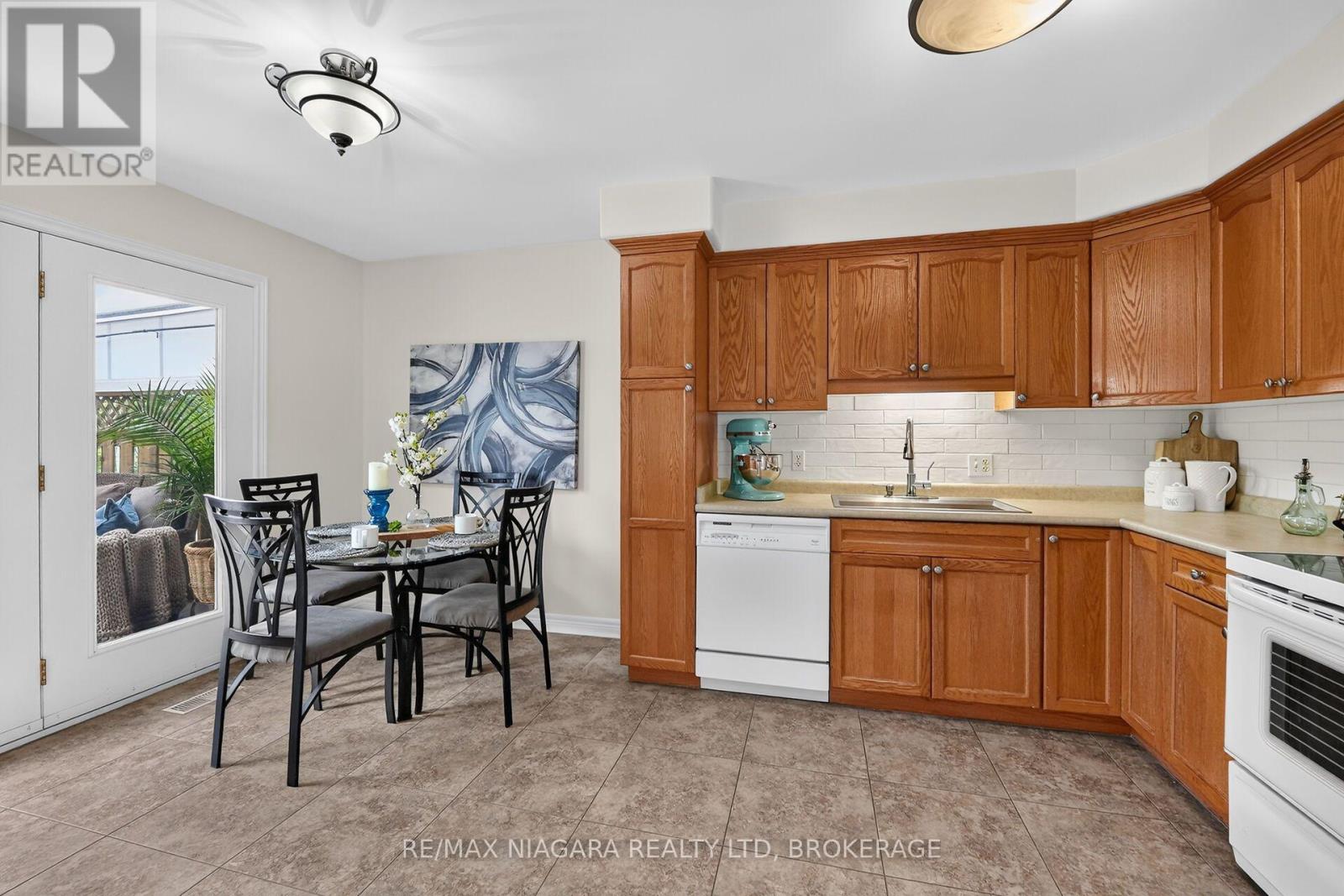 7710 Vincent Street W, Niagara Falls, Ontario  L2H 3B8 - Photo 15 - X13550246