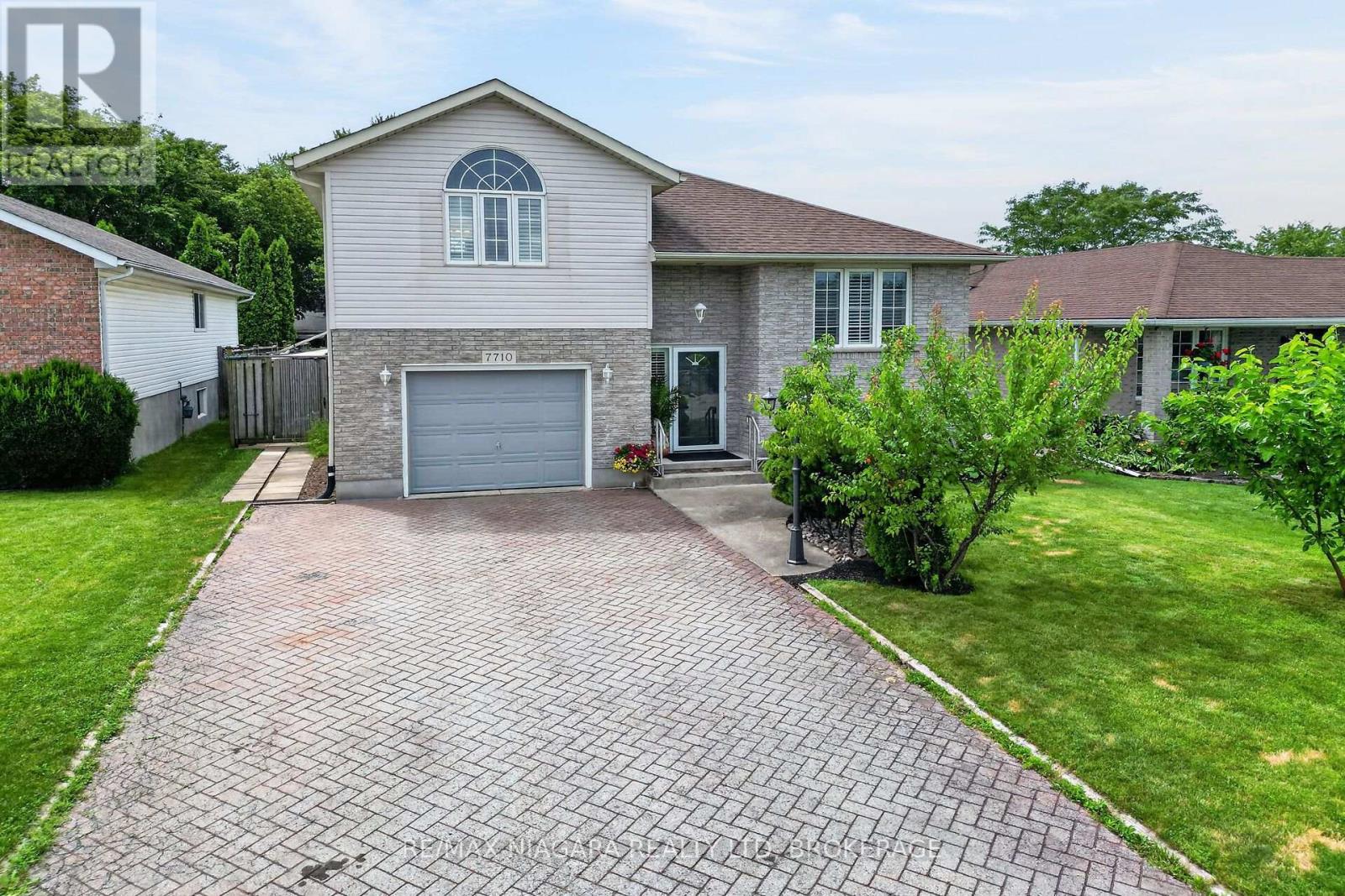 7710 Vincent Street W, Niagara Falls, Ontario  L2H 3B8 - Photo 2 - X13550246