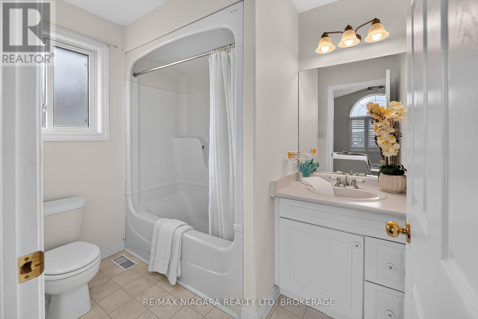 7710 Vincent Street W, Niagara Falls, Ontario  L2H 3B8 - Photo 21 - X13550246