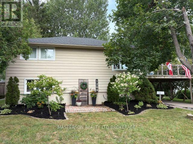 1208 Benner Avenue, Fort Erie, Ontario  L2A 4N7 - Photo 1 - X13553274