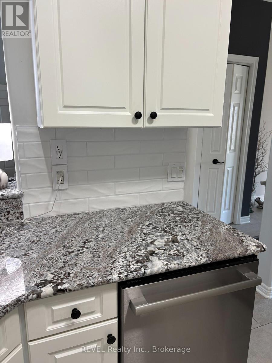16 Maracay Way, St. Catharines, Ontario  L2W 1C5 - Photo 11 - X13555082