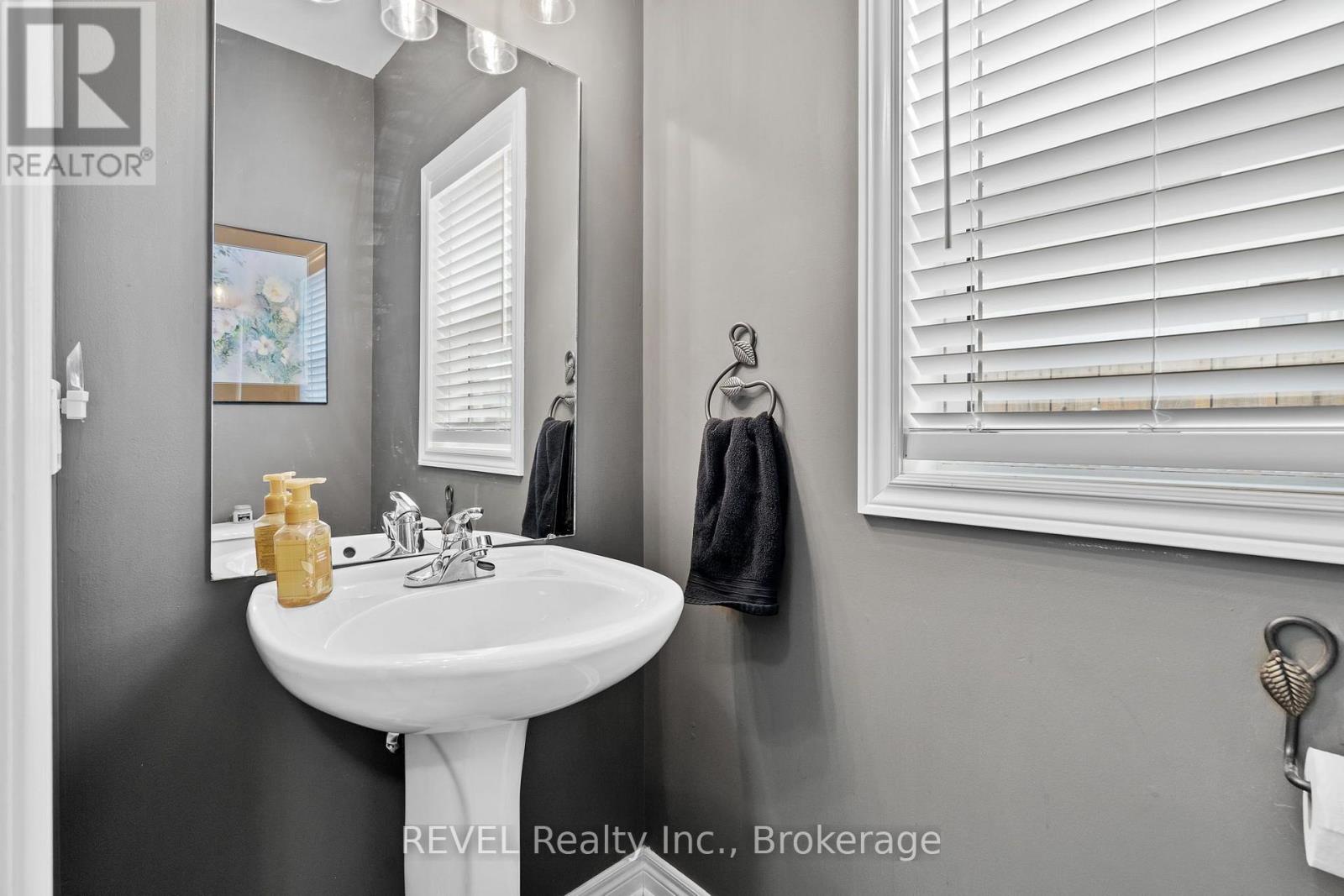 16 Maracay Way, St. Catharines, Ontario  L2W 1C5 - Photo 18 - X13555082