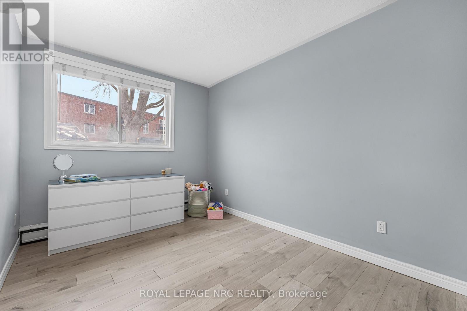 7 - 454 Carlton Street, St. Catharines, Ontario  L2M 4X1 - Photo 5 - X13555188