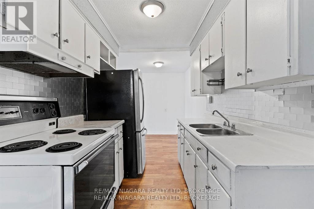 2 - 27 Main Street, St. Catharines, Ontario  L2N 4T6 - Photo 2 - X13555524