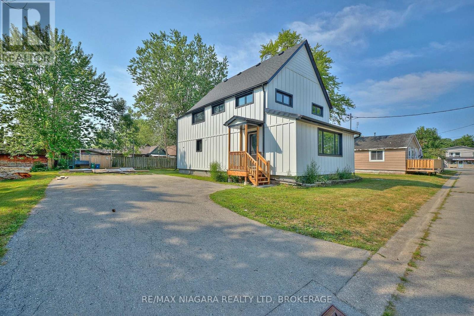 Lower - 19 Maccabee Avenue, Fort Erie, Ontario  L2A 1C7 - Photo 2 - X13556538