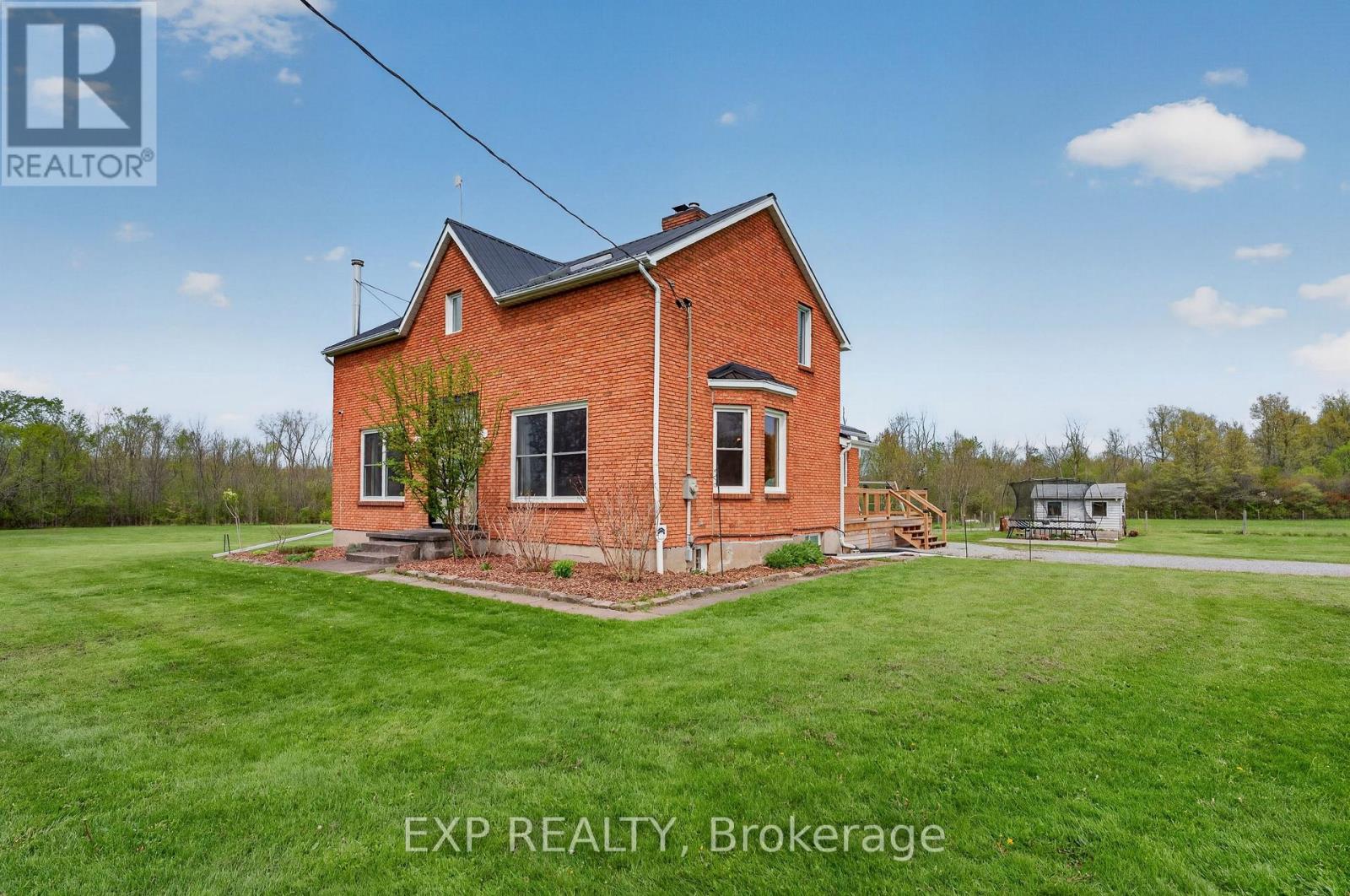 2266 Pettit Road, Fort Erie, Ontario  L2A 5M4 - Photo 5 - X13559366