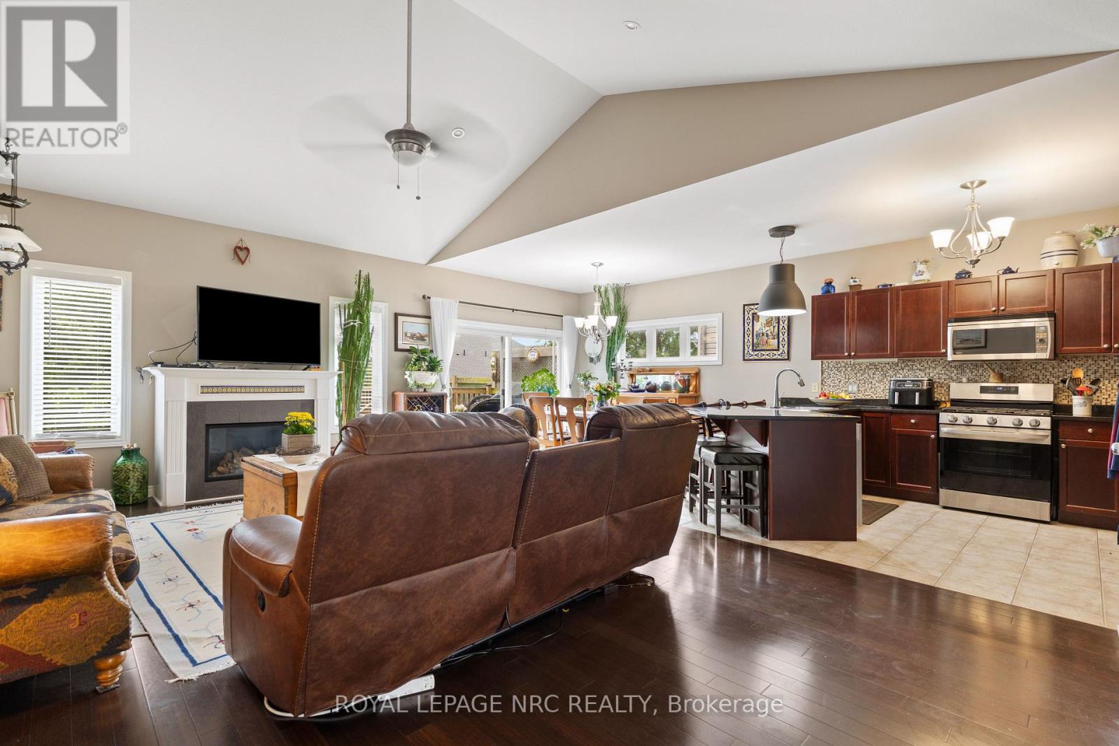 15 Fisher Drive, Niagara-On-The-Lake, Ontario  L0S 1T0 - Photo 2 - X13559828