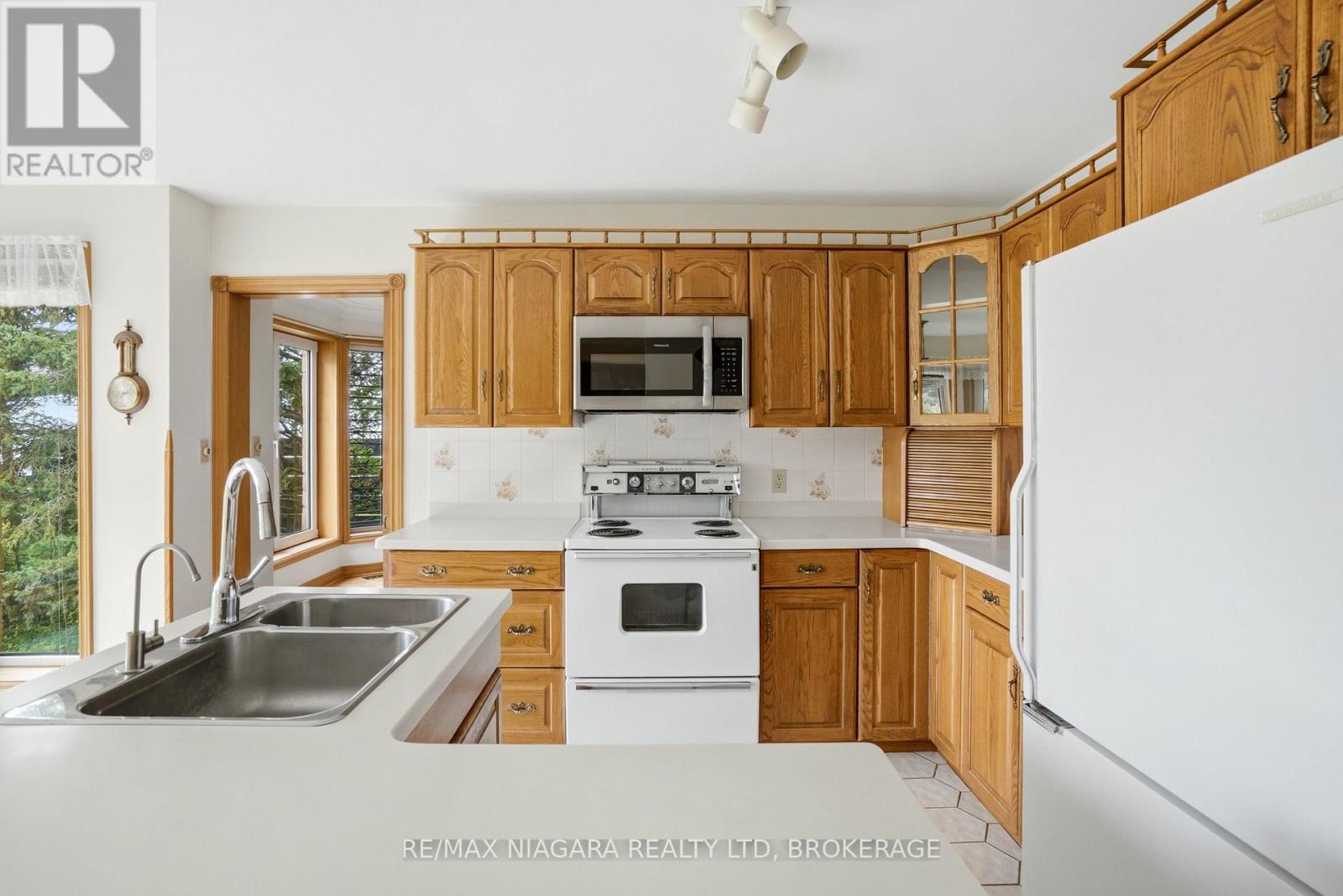 599 Lakeshore Road E, Port Colborne, Ontario  L3K 5V3 - Photo 10 - X13560590