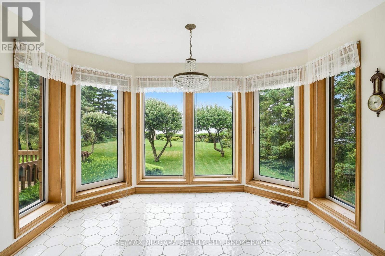 599 Lakeshore Road E, Port Colborne, Ontario  L3K 5V3 - Photo 11 - X13560590