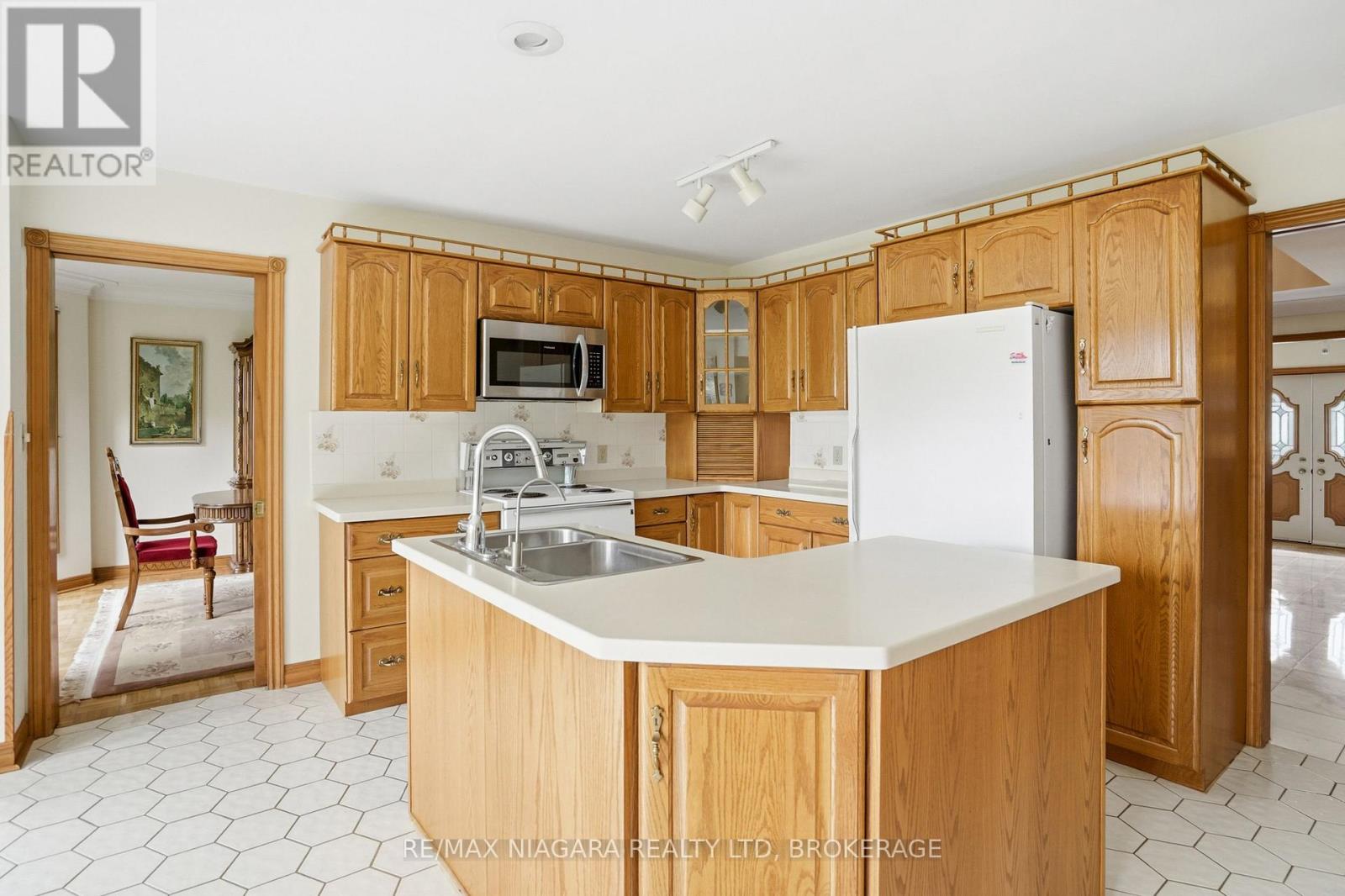599 Lakeshore Road E, Port Colborne, Ontario  L3K 5V3 - Photo 12 - X13560590
