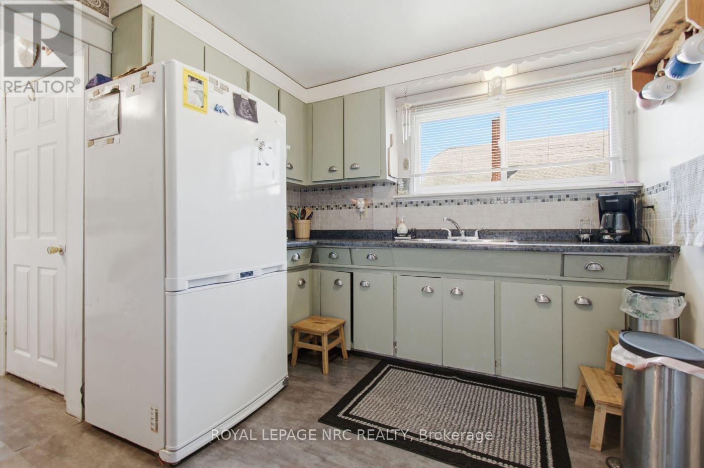 267 Killaly Street E, Port Colborne, Ontario  L3K 1P2 - Photo 12 - X13560834