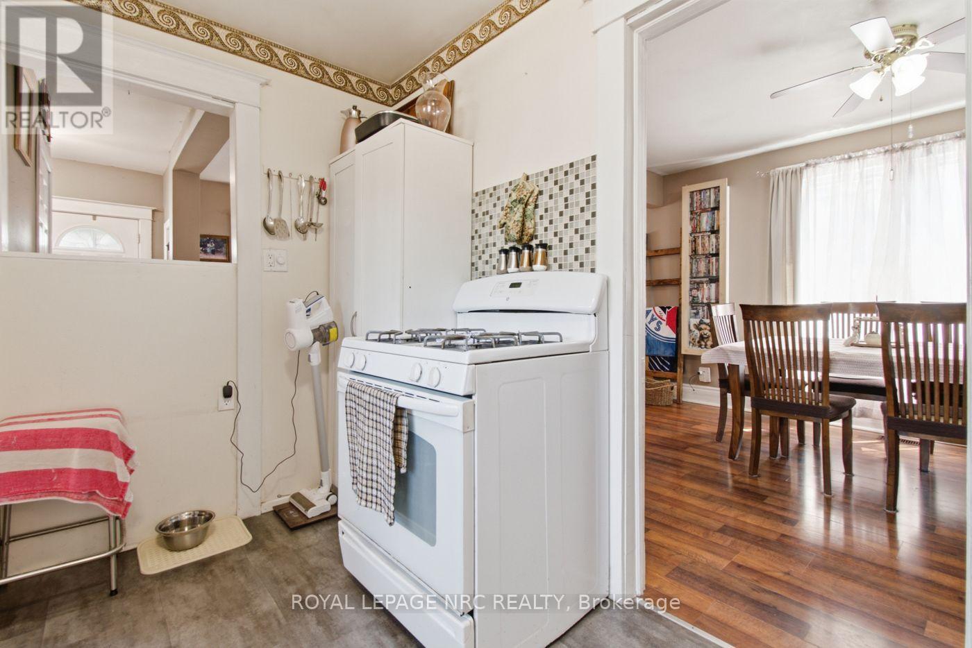 267 Killaly Street E, Port Colborne, Ontario  L3K 1P2 - Photo 14 - X13560834