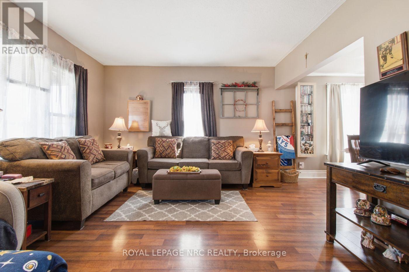 267 Killaly Street E, Port Colborne, Ontario  L3K 1P2 - Photo 7 - X13560834