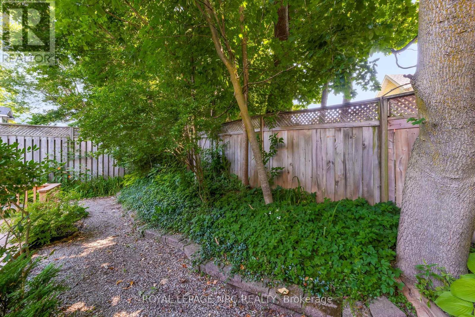 25 Milburn Drive, Pelham, Ontario  L0S 1E4 - Photo 3 - X13563302