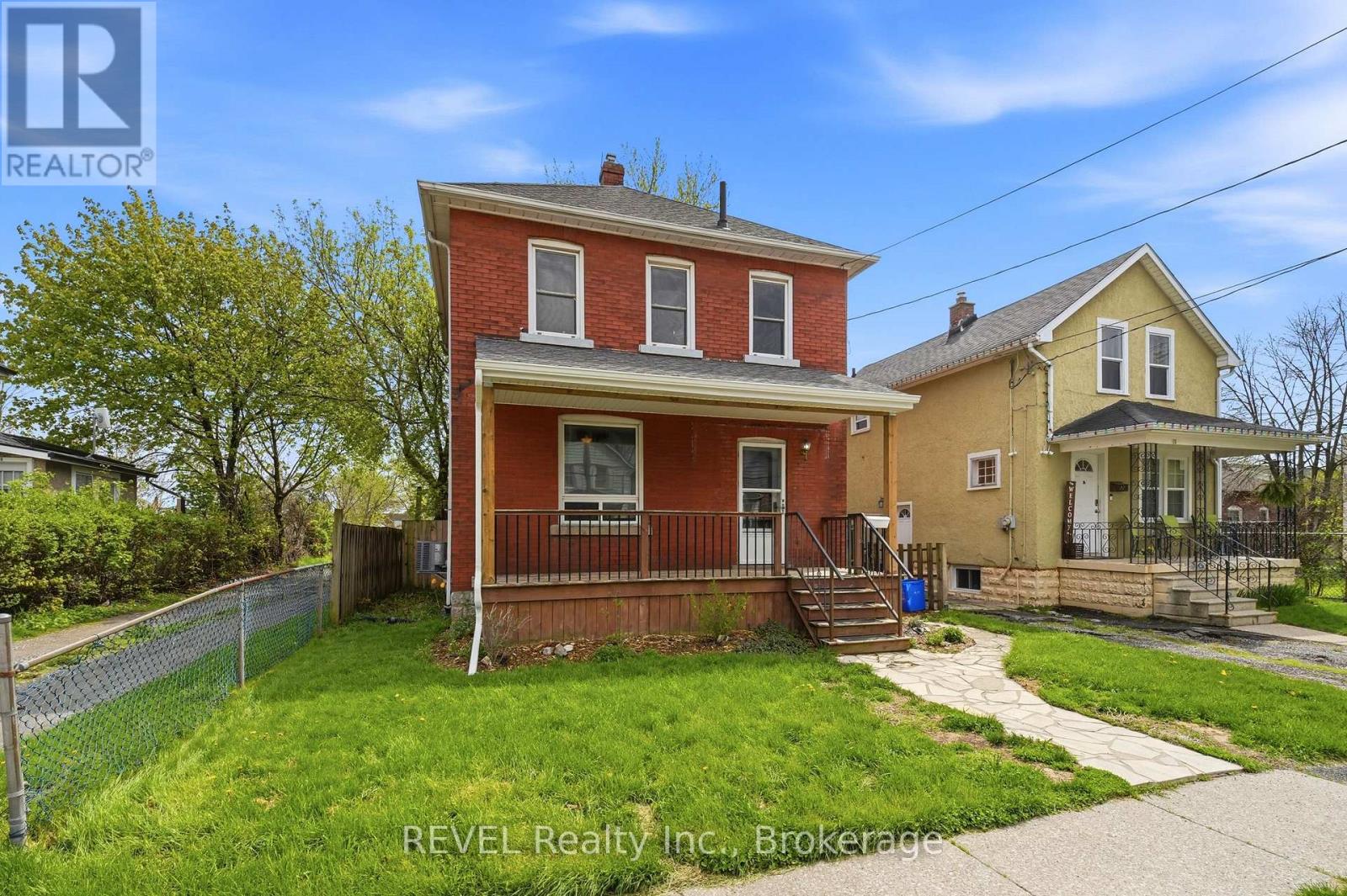 19 Victoria Street, Welland, Ontario  L3B 4L6 - Photo 1 - X13564500