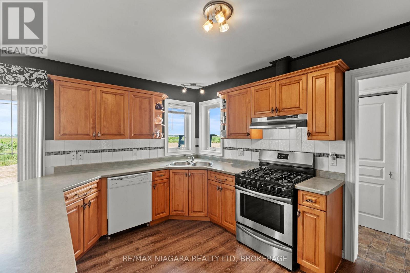 374 Niagara Stone Road, Niagara-On-The-Lake, Ontario  L0S 1J0 - Photo 18 - X13567140