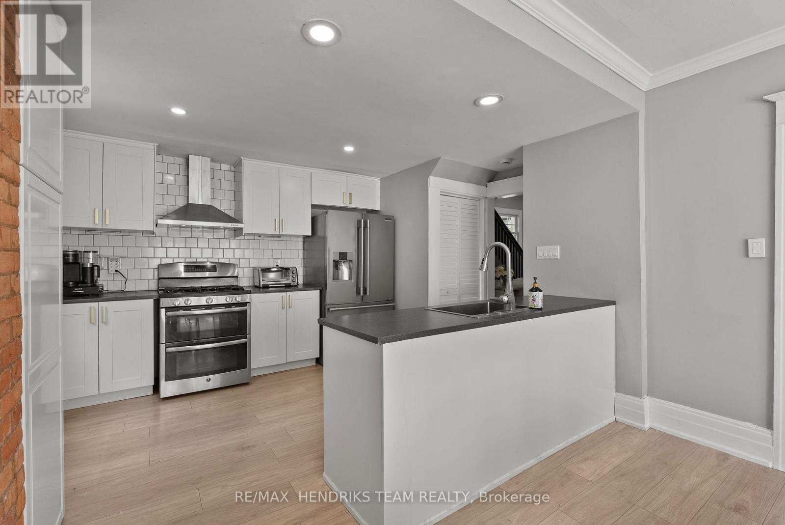 69 Chaplin Avenue, St. Catharines, Ontario  L2R 2E8 - Photo 15 - X13568050