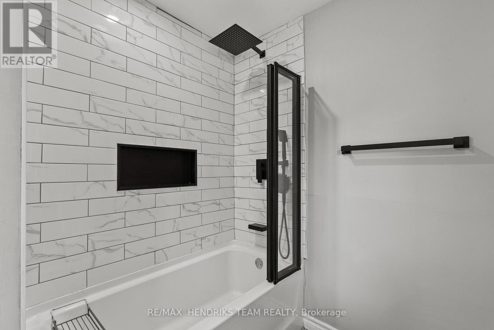 69 Chaplin Avenue, St. Catharines, Ontario  L2R 2E8 - Photo 27 - X13568050