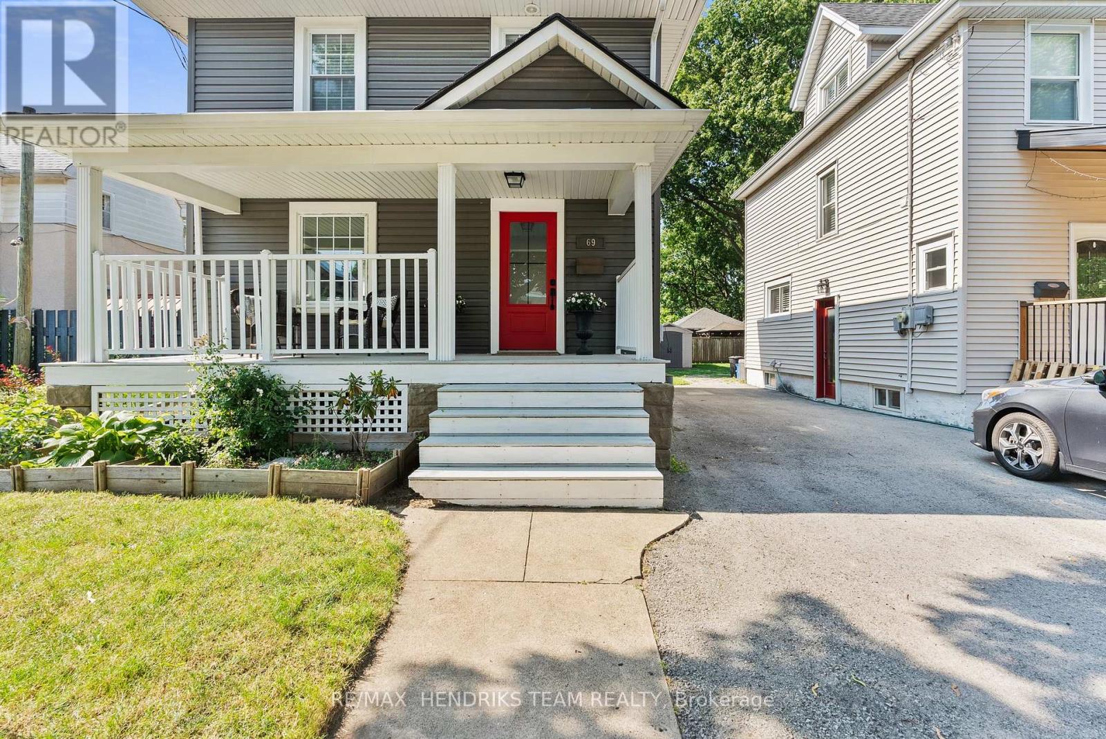 69 Chaplin Avenue, St. Catharines, Ontario  L2R 2E8 - Photo 3 - X13568050