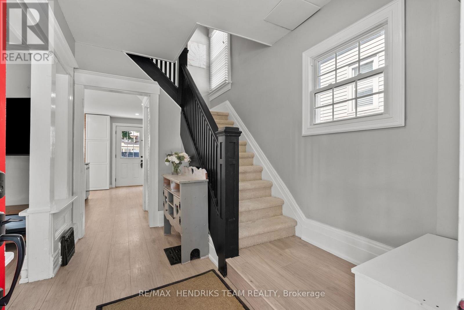 69 Chaplin Avenue, St. Catharines, Ontario  L2R 2E8 - Photo 6 - X13568050