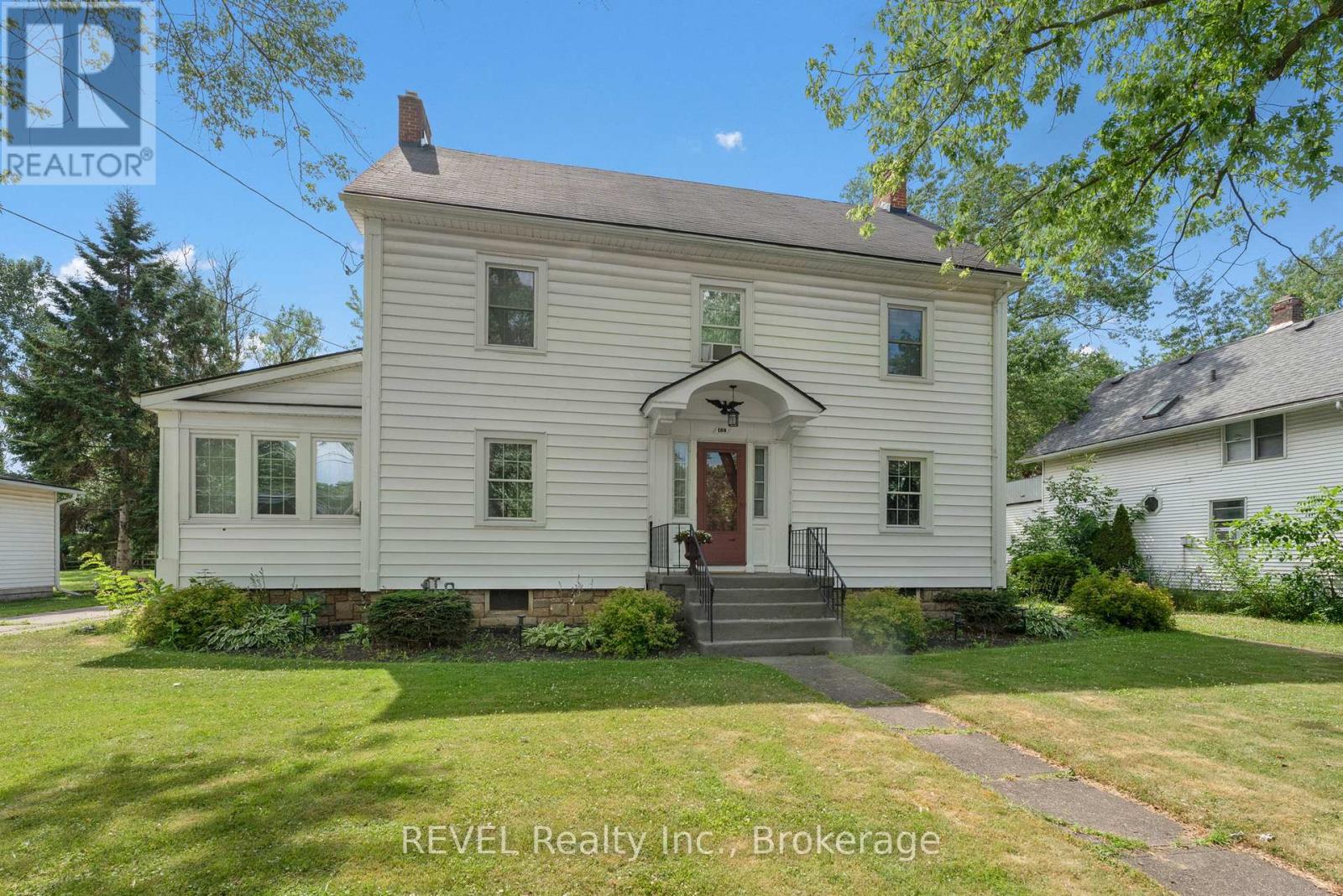 166 North Street N, Fort Erie, Ontario  L2A 3R7 - Photo 3 - X13568098