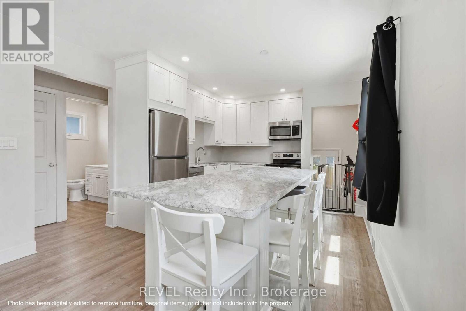 19 Leeper Street, St. Catharines, Ontario  L2S 2M9 - Photo 8 - X13569428